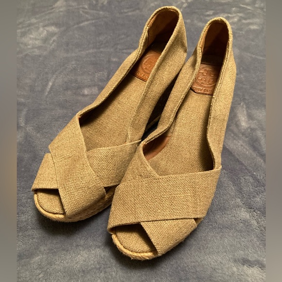 Tory Burch Shoes - Tory Burch Filipa Size 7.5 Beige Criss Cross Platform Wedge Espadrilles